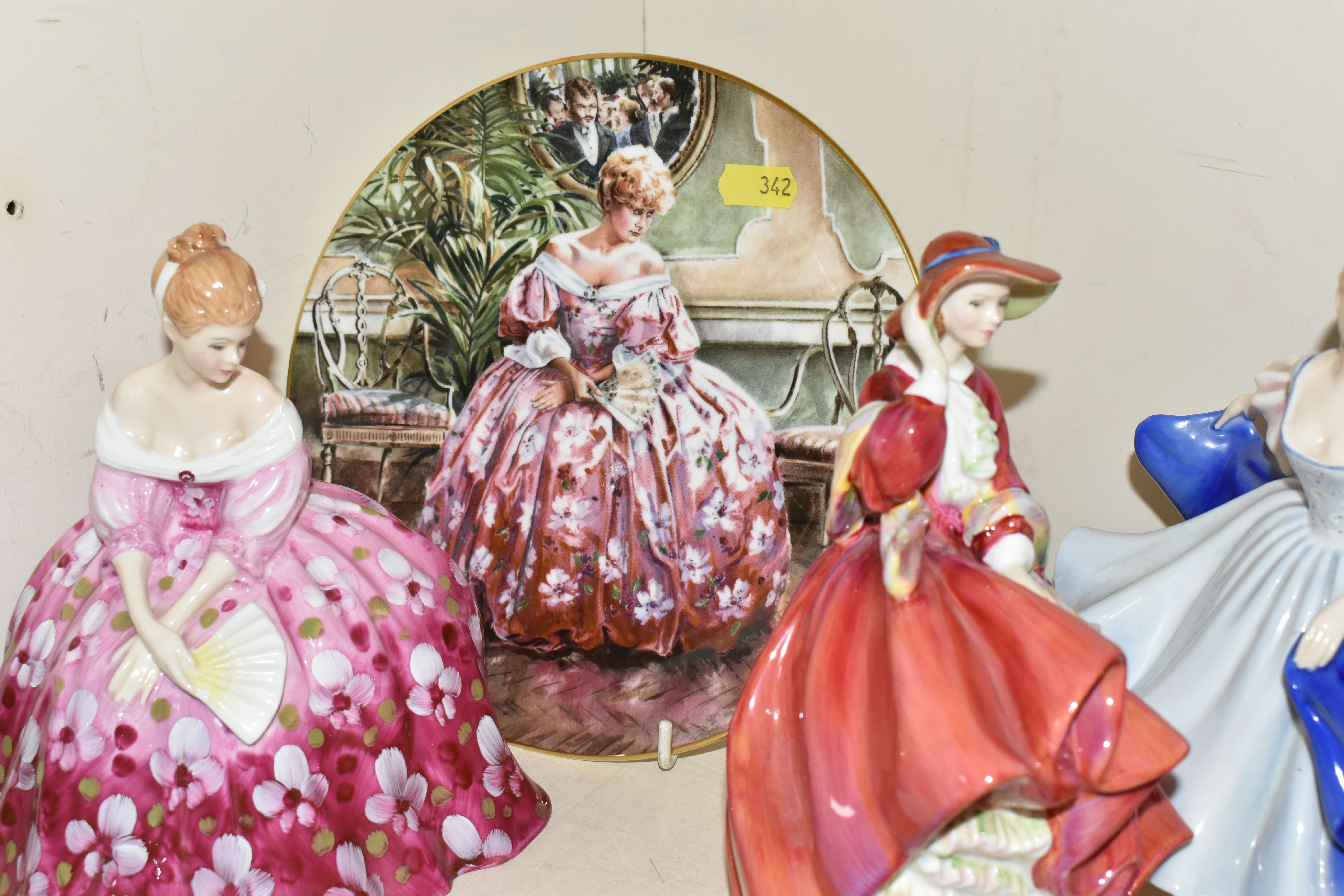 SIX ROYAL DOULTON LADY FIGURES AND A COLLECTORS PLATE, comprising 'Penelope' HN1901, 'Elyse' HN2429, - Image 6 of 6