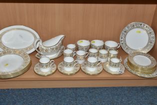A SMALL QUANTITY OF WEDGWOOD 'GOLD FLORENTINE' W4219 AND 'GOLD DAMASK' PATTERN PART DINNER WARES,