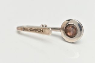 A HALLMARKED SILVER SERVIETTE / NAPKIN CLIP, hallmarked Birmingham 2000, stamped initials for A.J.