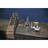 A MASTER MECHANIC TC2000 2 TONNE TROLLEY JACK, a bottle jack, a pair of axle stands, a pair of wheel