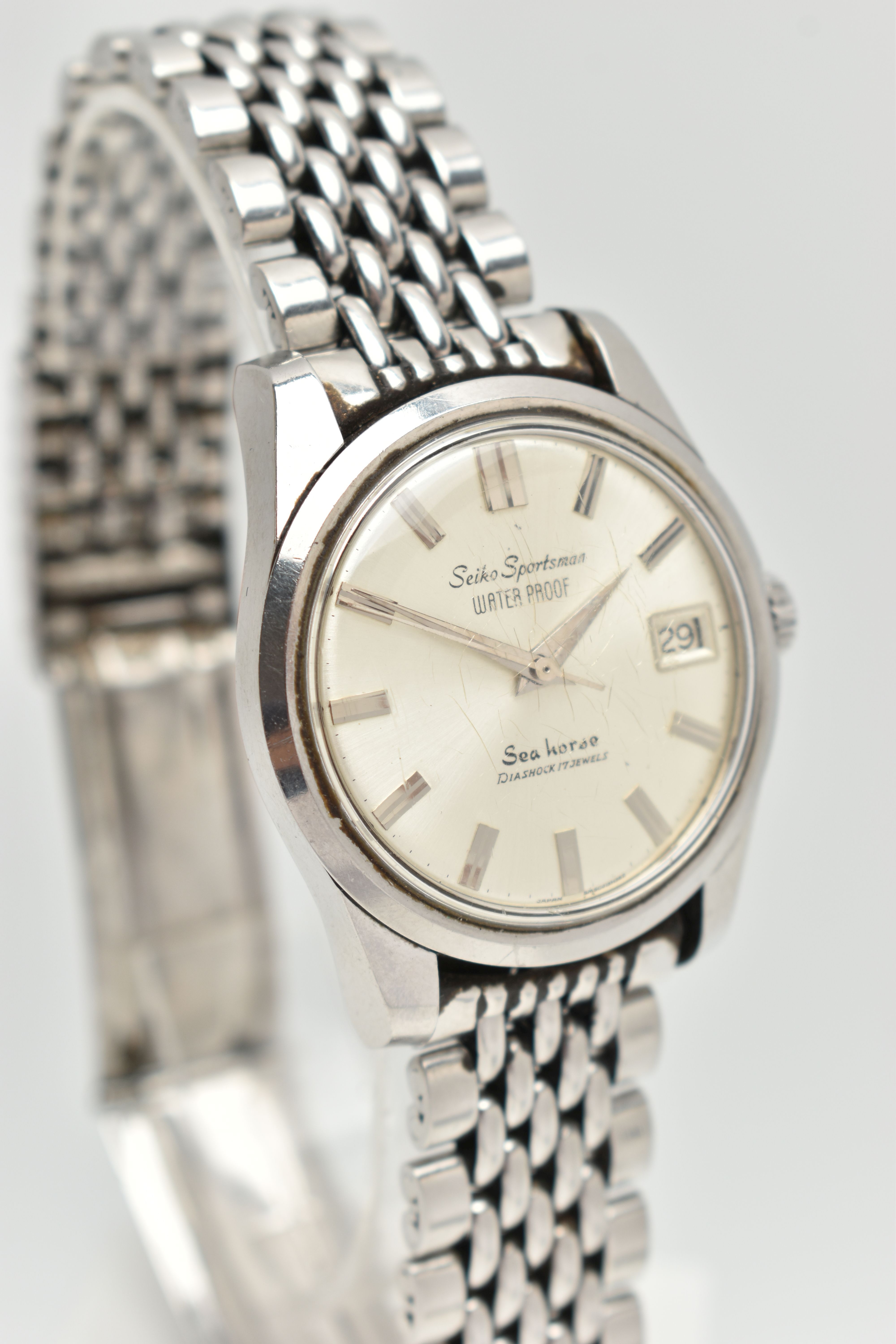 A GENTS 'SEIKO' WRISTWATCH, manual wind, round silver dial signed 'Seiko Sportsman, water proof, Sea - Image 2 of 6