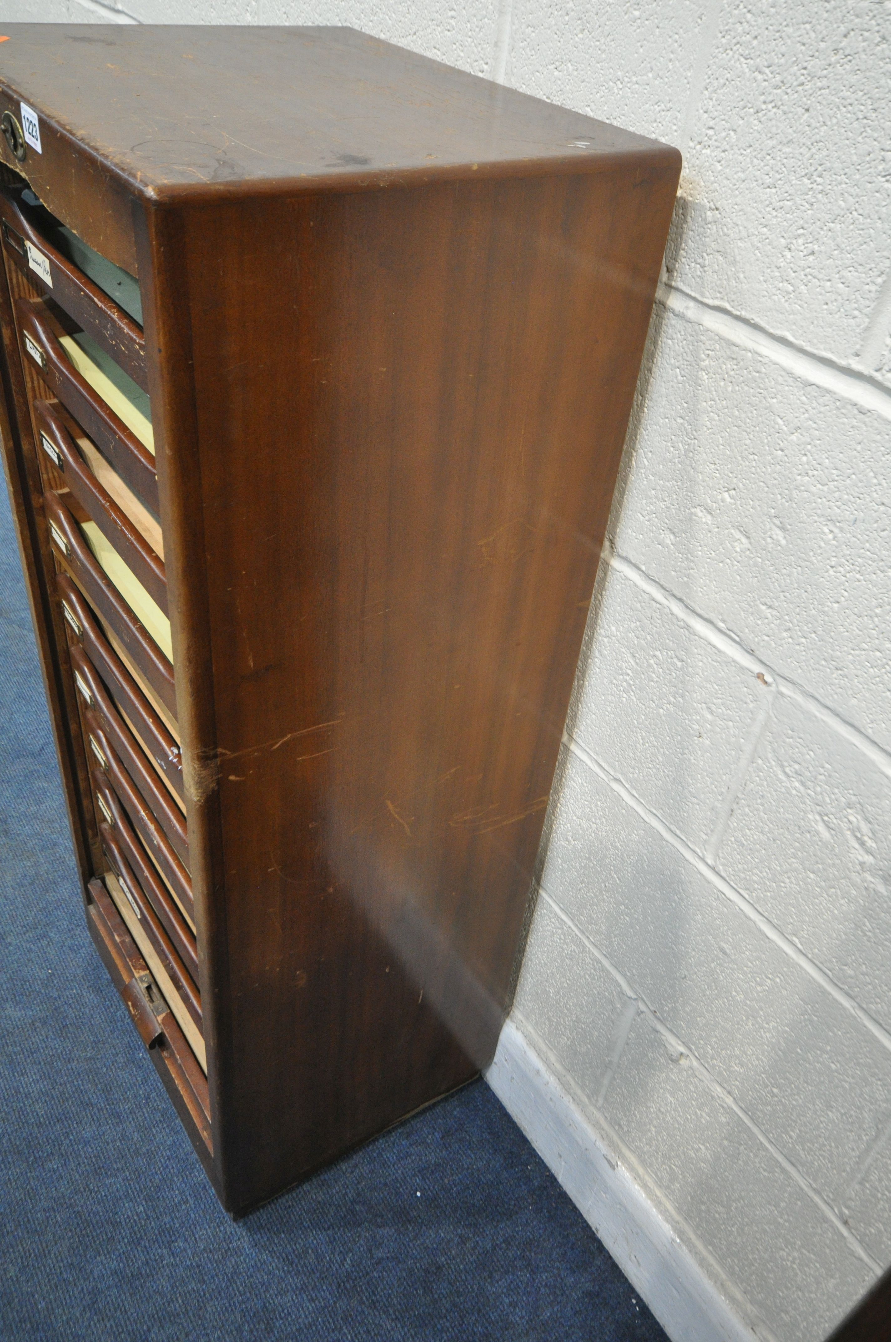 A DURRANT OFFICE FURNITURE OAK TAMBOUR FRONT CABINET, with nine internal slides, width 47cm x - Image 3 of 6