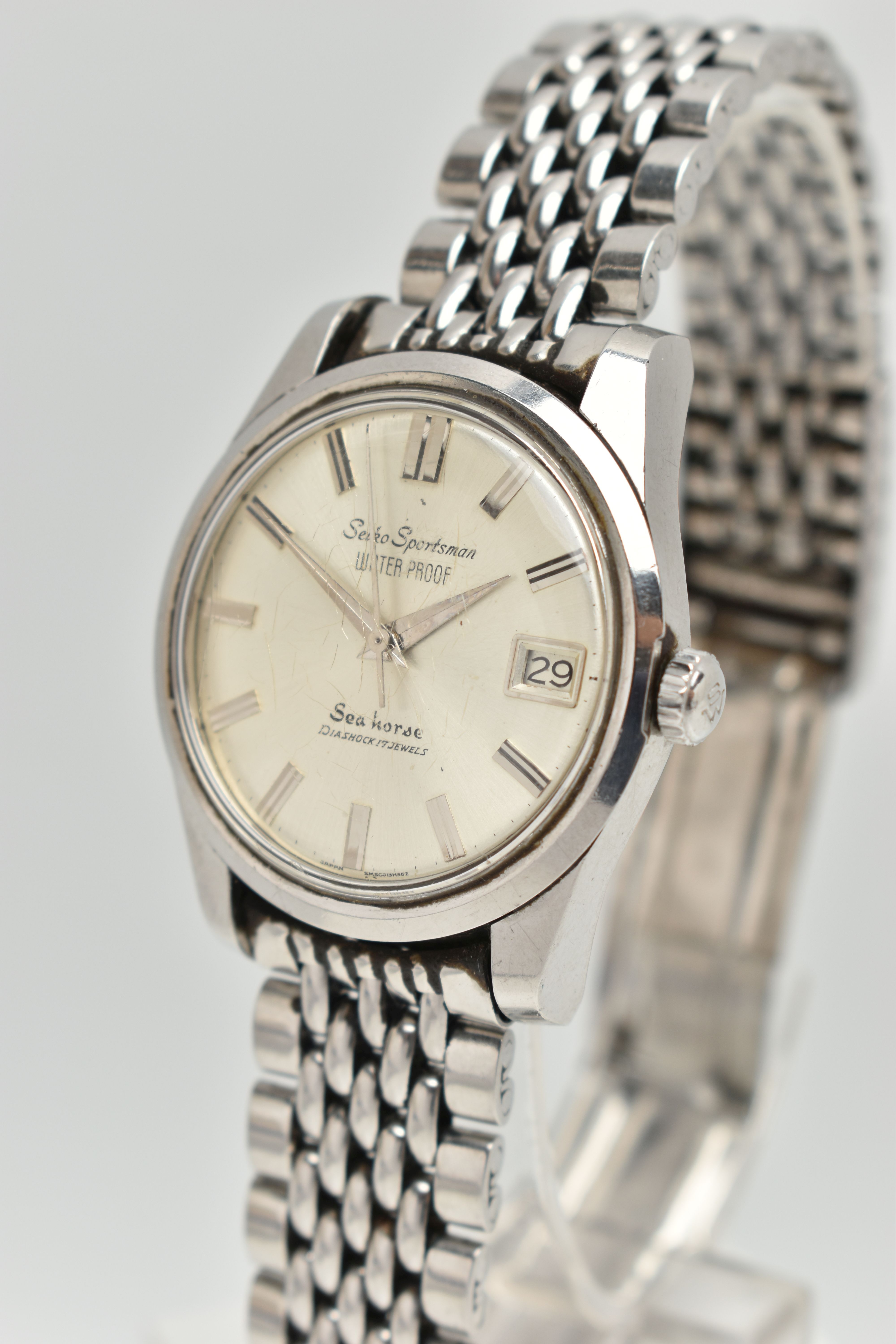 A GENTS 'SEIKO' WRISTWATCH, manual wind, round silver dial signed 'Seiko Sportsman, water proof, Sea - Image 3 of 6