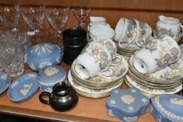 A GROUP OF CERAMICS AND GLASS WARE, to include eleven pieces of pale blue Wedgwood Jasperware, a