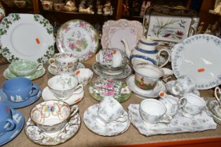 A GROUP OF TEA WARES, over forty pieces to include a Wedgwood 'Replica of the Wesley-Wedgwood