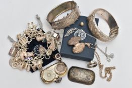 A BAG OF ASSORTED SILVER AND WHITE METAL JEWELLERY, to include a silver charm bracelet, curb links