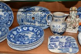 A COLLECTION OF LATE 18TH AND 19TH CENTURY BLUE AND WHITE TRANSFER PRINTED POTTERY, ETC,