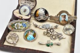AN ASSORTMENT OF SILVER AND WHITE METAL BROOCHES, to include six early 20th century brooches