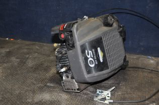 A BRIGGS AND STRATTON QUANTUM XTE 50 PETROL LAWN MOWER ENGINE with cables (engine pulls with