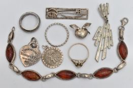 A SMALL BAG OF WHITE METAL JEWELLERY, a silver amber bracelet, fitted with a lobster clasp,