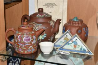 A SMALL GROUP OF ORIENTAL CERAMICS, comprising a Vung Tau Cargo Fujian blanc de chine cup, circa