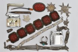 ASSORTED ITEMS, to include a white metal Albertina, a white metal filigree flower brooch stamped