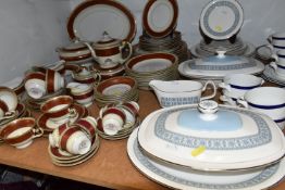 A GROUP OF VARIOUS DINNER WARES, to include burgundy and gilt banded Mascot China/Acme Japan