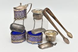 AN ASSORTMENT OF SILVER ITEMS, to include three silver decanter labels, two pairs of salts with