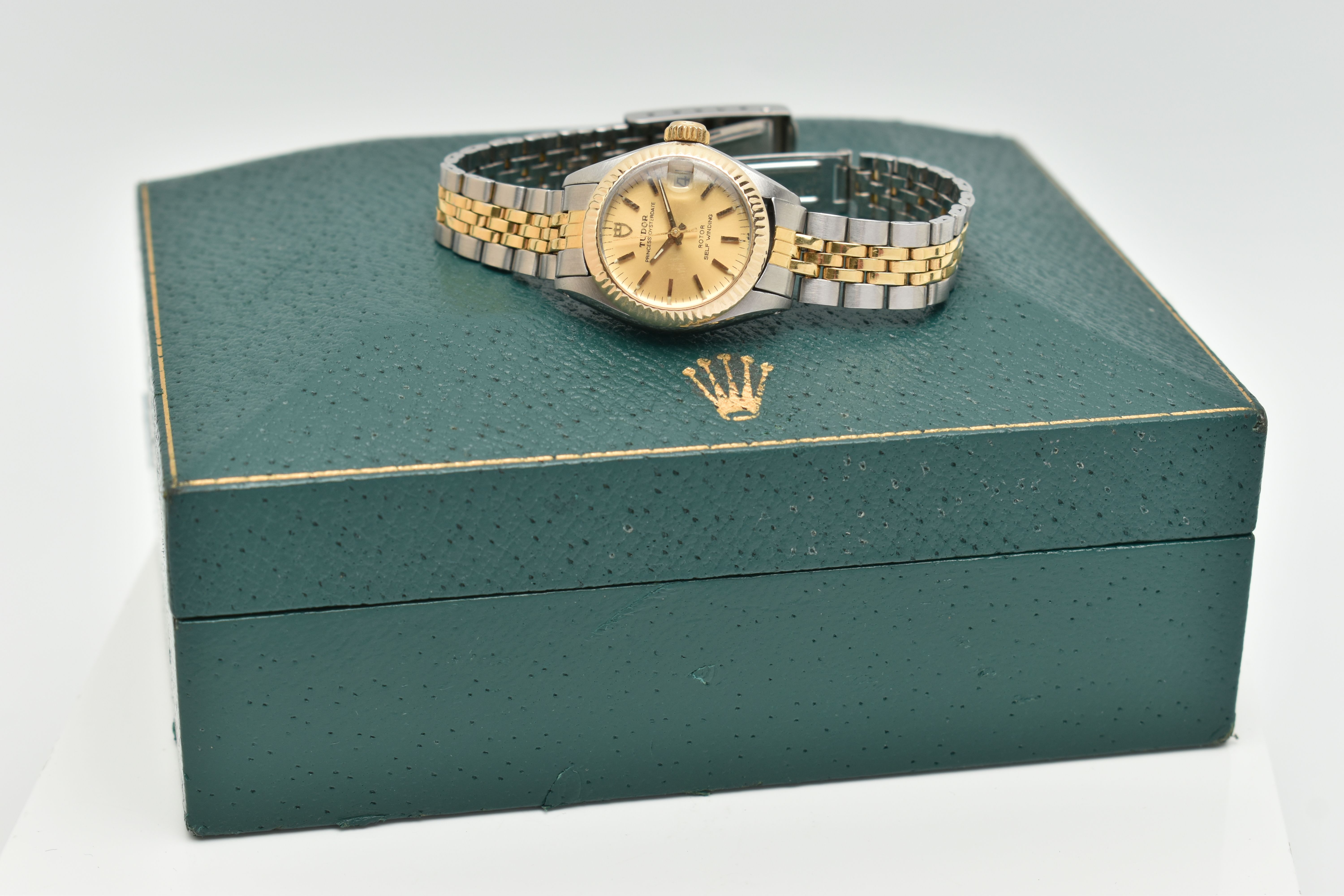 A LADYS 'TUDOR' WRISTWATCH, round gold dial signed 'Tudor Princess Oyster date, Rotor Self Winding', - Image 9 of 10