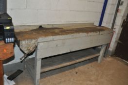 A BESPOKE CARPENTERS WORK BENCH with under shelf and a Parkinson 15 Perfect vice fitted width
