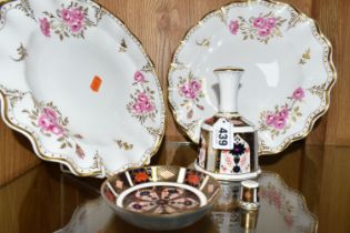 A GROUP OF ROYAL CROWN DERBY DINNER AND GIFTWARES, comprising an Imari 1128 bell, trinket dish,