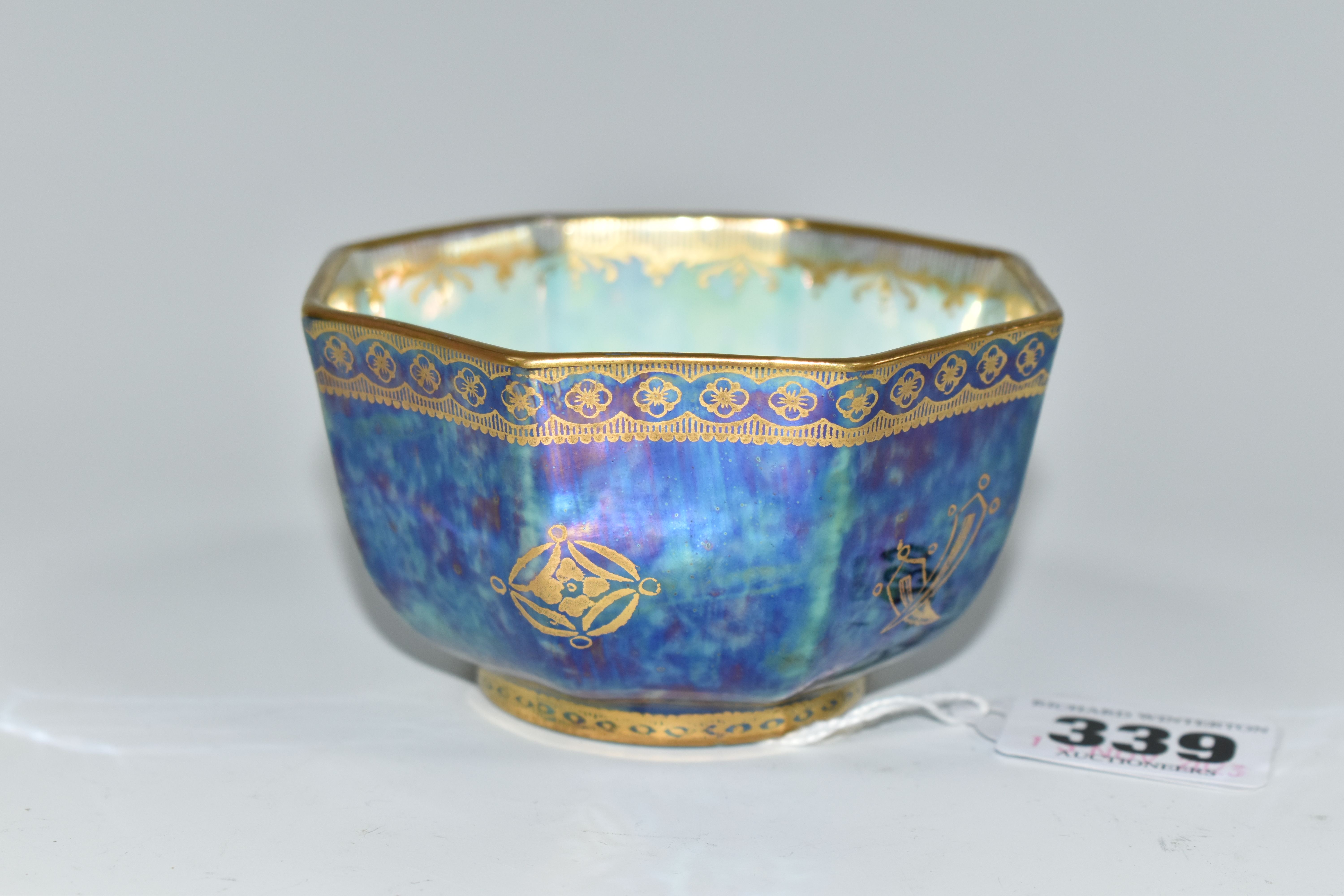 A WEDGWOOD DRAGON LUSTRE WARE BOWL, an octagonal bowl in pattern no Z4831, designed by Daisy