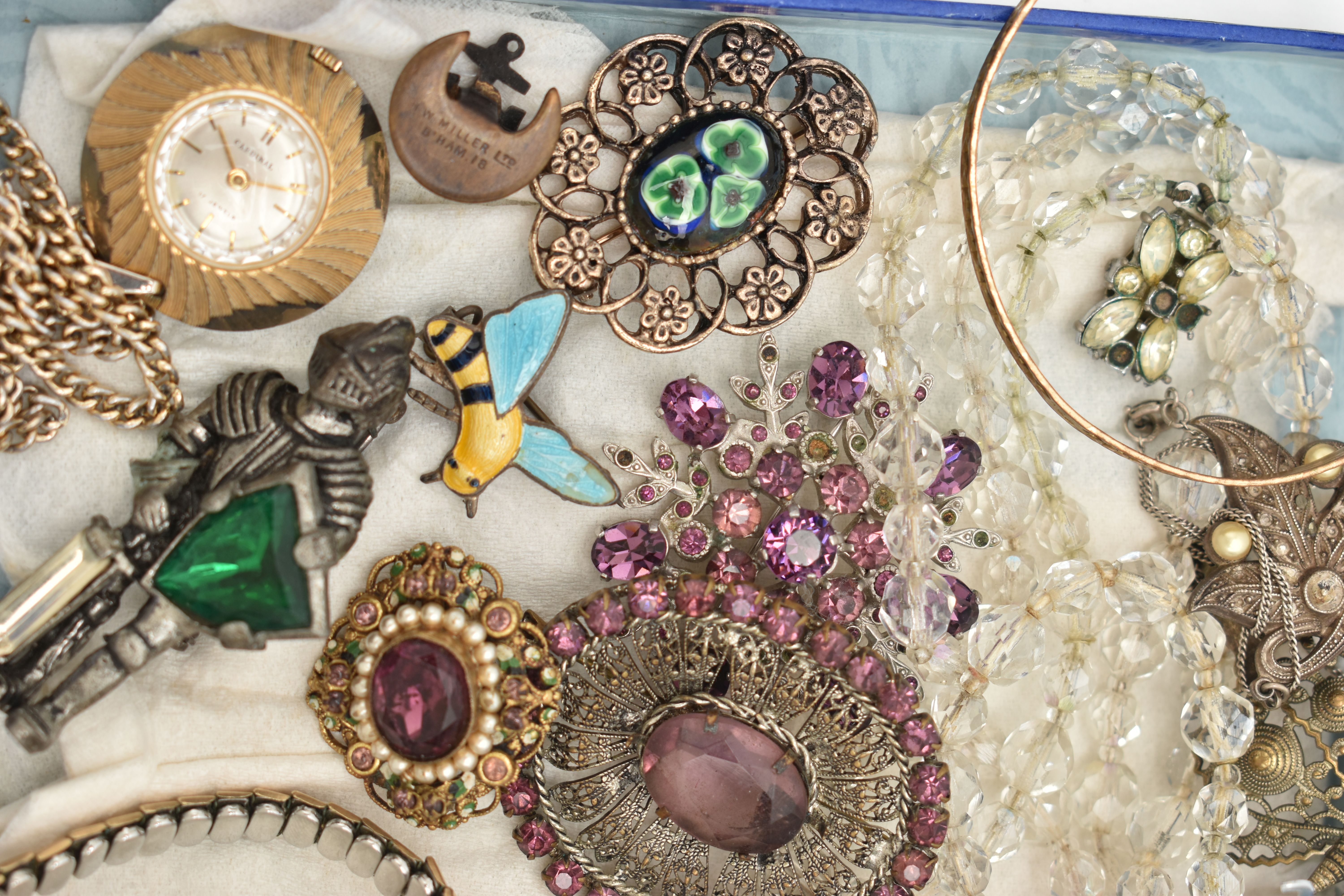 A SELECTION OF COSTUME JEWELLERY, to include two early 20th century faceted bead necklaces, a - Image 8 of 12