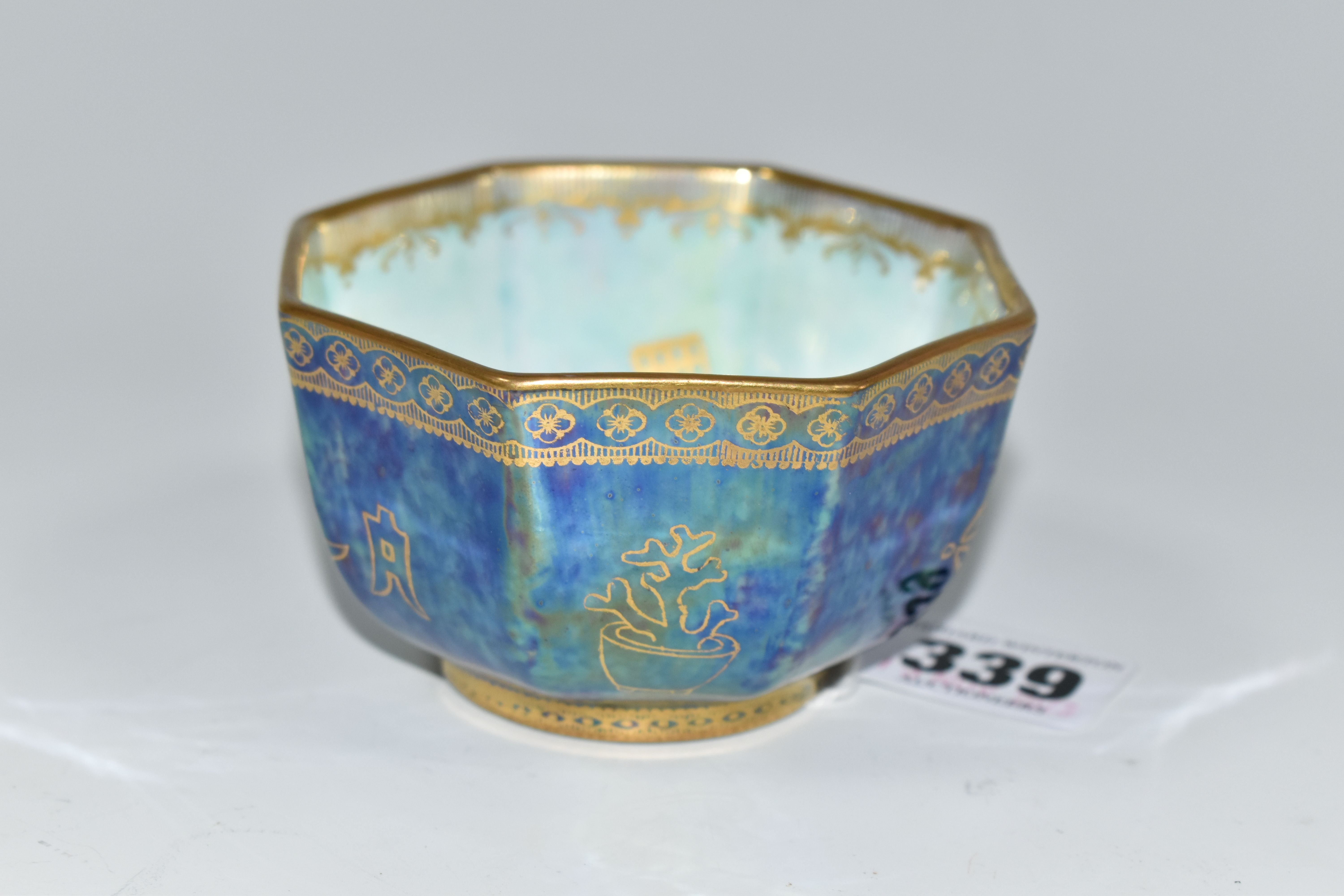 A WEDGWOOD DRAGON LUSTRE WARE BOWL, an octagonal bowl in pattern no Z4831, designed by Daisy - Image 2 of 5