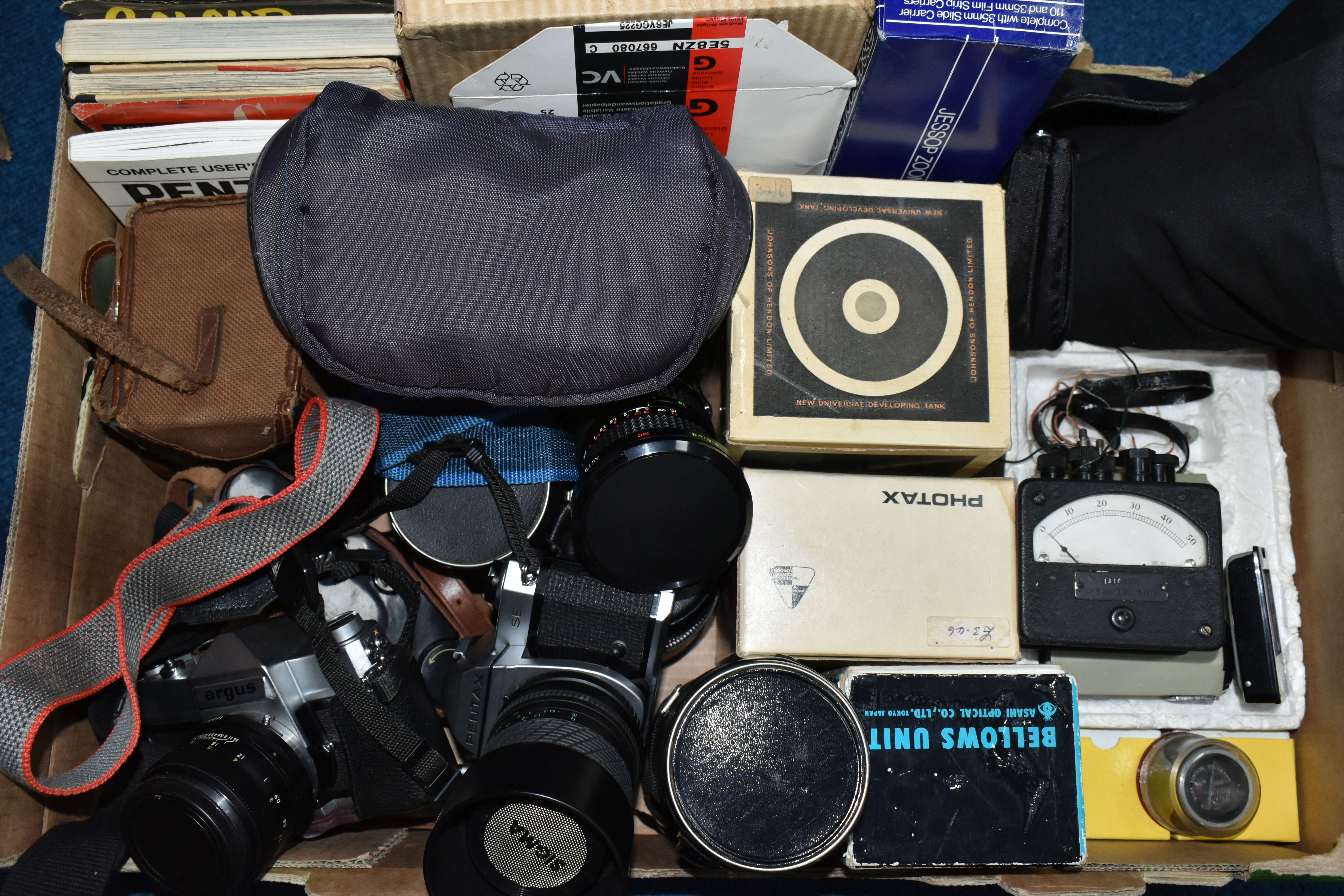 TWO BOXES OF CAMERAS AND PHOTOGRAPHIC EQUIPMENT, to include a Pentax K1000 SE 35mm camera, fitted - Image 2 of 5