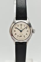 A LADYS 'TUDOR' WRISTWATCH, manual wind, round white dial signed 'Tudor Oyster', Arabic numerals,