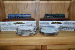 TWO BOXED COUNTRY ARTIST/HORNBY 'STEAM MEMORIES' SCULPTURES AND NINE BOXED COLLECTORS PLATES,