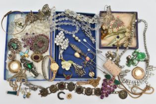 A SELECTION OF COSTUME JEWELLERY, to include two early 20th century faceted bead necklaces, a