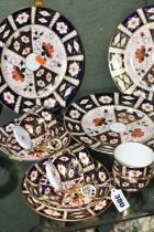 A GROUP OF ROYAL CROWN DERBY IMARI 2451 TEA WARES, to include three tea plates, two side plates -