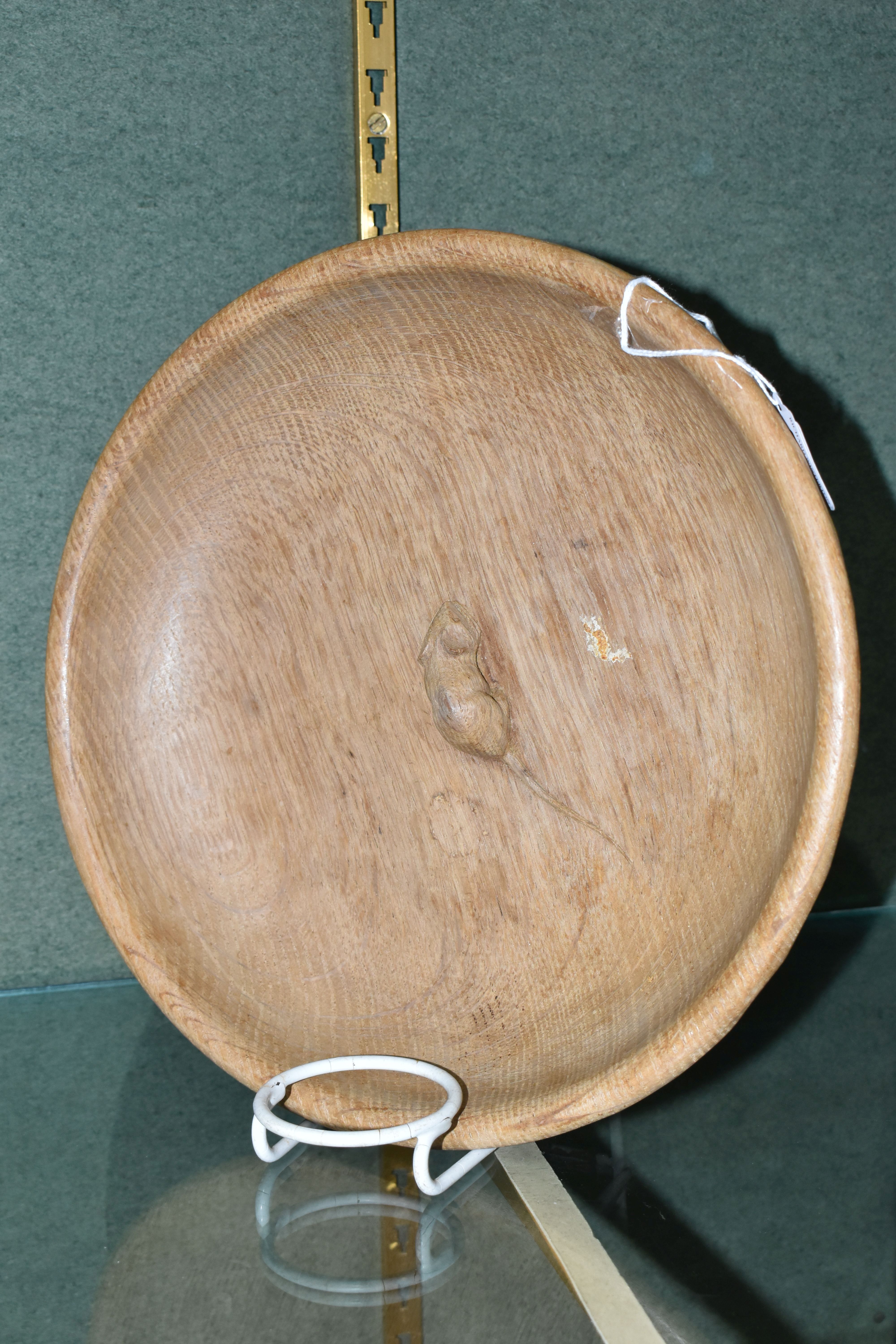 A ROBERT 'MOUSEMAN' THOMPSON OAK FRUIT BOWL, with carved mouse to the interior, diameter 29cm x