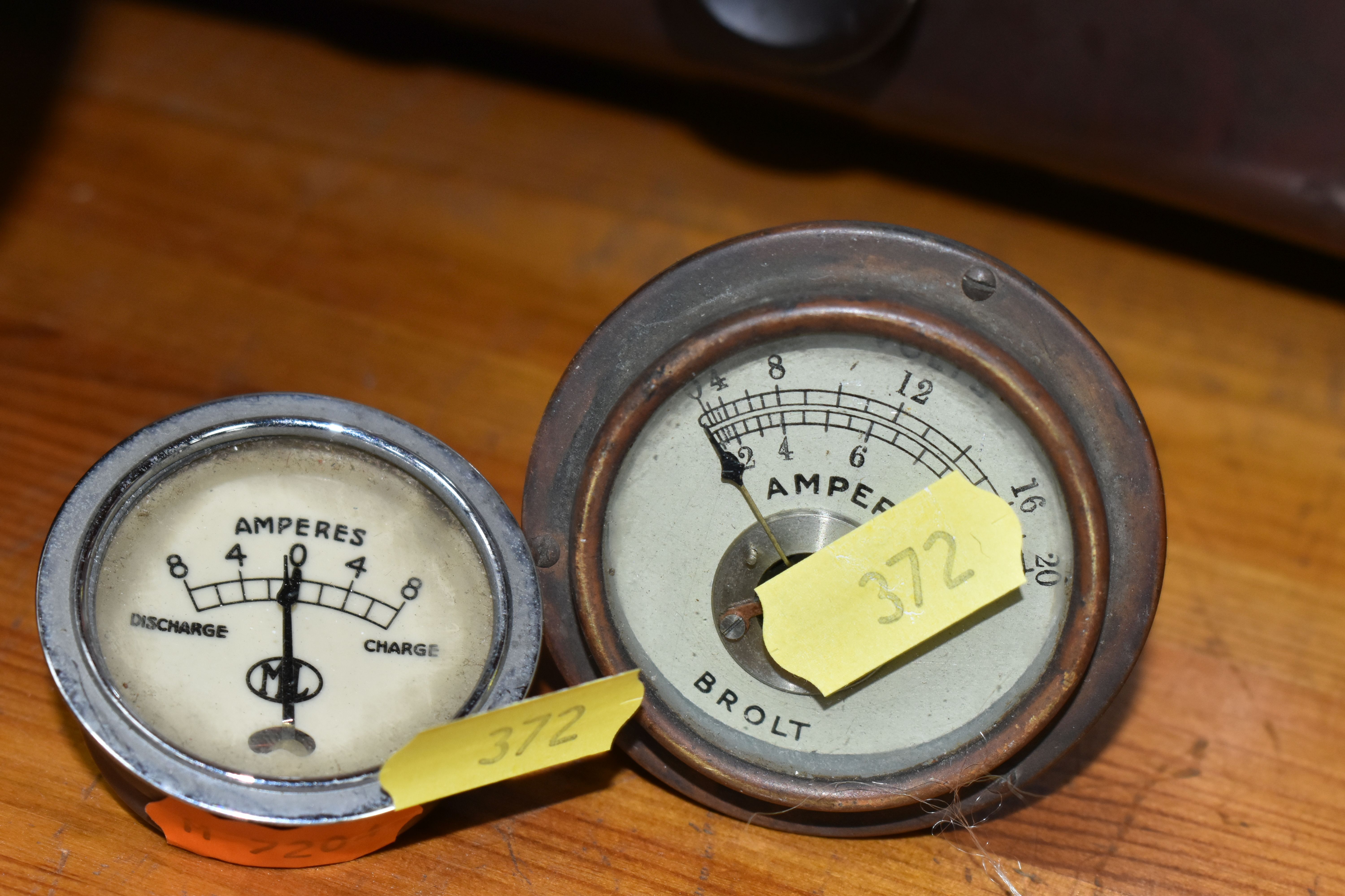 A COSSOR MELODY MAKER RADIOGRAM, brown Bakelite case, a Joseph Lucas Ltd type D142F pre-war - Image 3 of 8