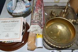 A GROUP OF COLLECTORS PLATES, METAL WARE, PICTURES AND SUNDRY ITEMS, to include nineteen
