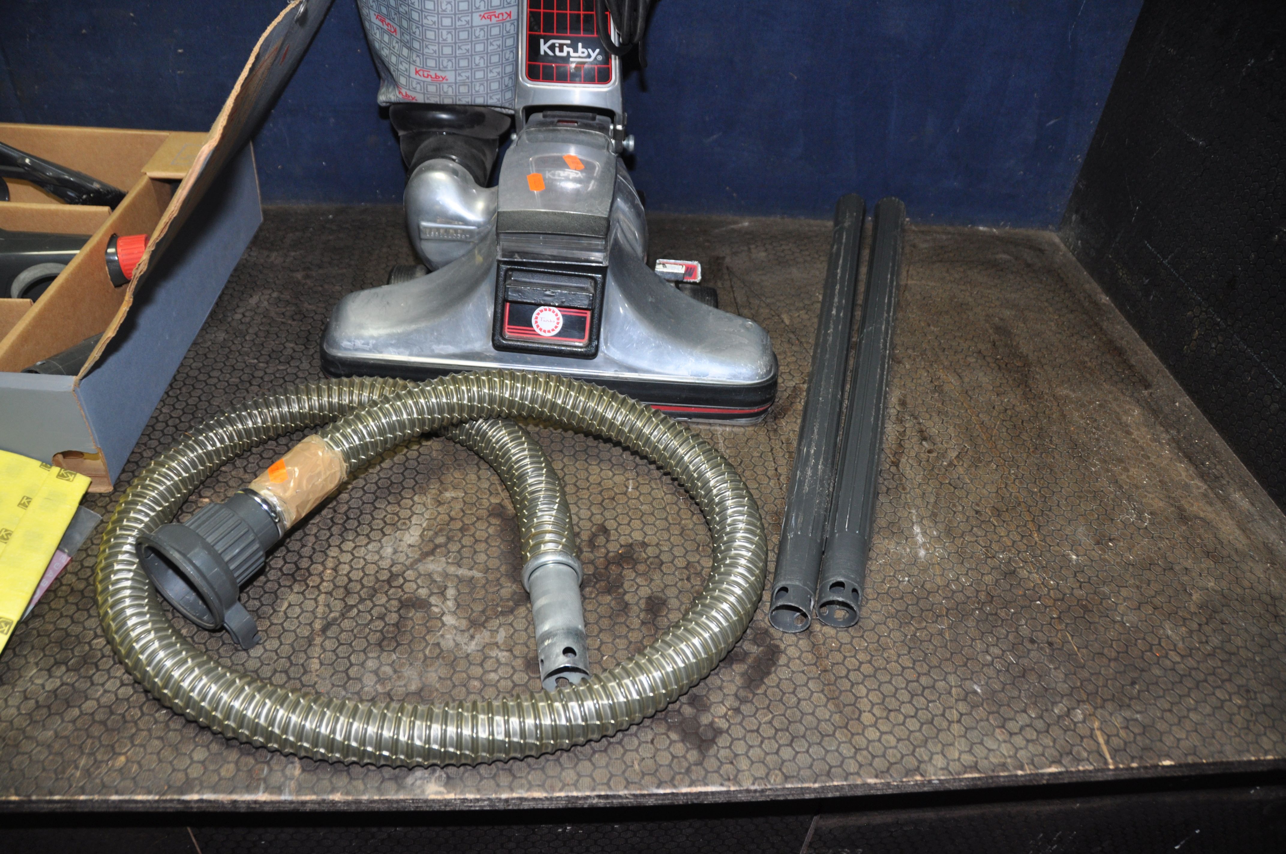 A KIRBY HERITAGE 2 UPRIGHT VACUUM CLEANER with accessory box, pipework and tubes (PAT pass and - Image 3 of 3