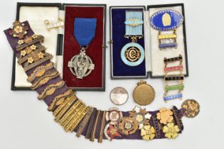 MASONIC MEDALS AND OTHER ITEMS, to include a boxed silver 1914-1918 Masonic medal, engraved to the