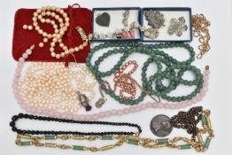 A BAG OF ASSORTED JEWELLERY, to include a gold plated chain fitted with a yellow metal clasp,
