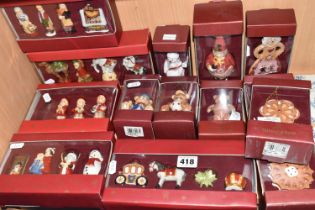 A COLLECTION OF BOXED VILLEROY & BOCH PORCELAIN CHRISTMAS DECORATIONS, comprising Nostalgic