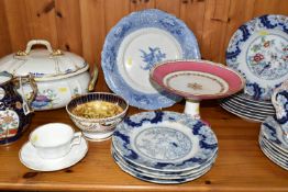 A COLLECTION OF 18TH AND 19TH CENTURY PORCELAIN AND CERAMICS, comprising a c1835 Mason's ironstone