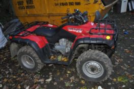A HONDA FOURTRAX ES TRX350FE1 QUADBIKE ATV, 329cc petrol engine, Farm Easy limiter fitted (condition