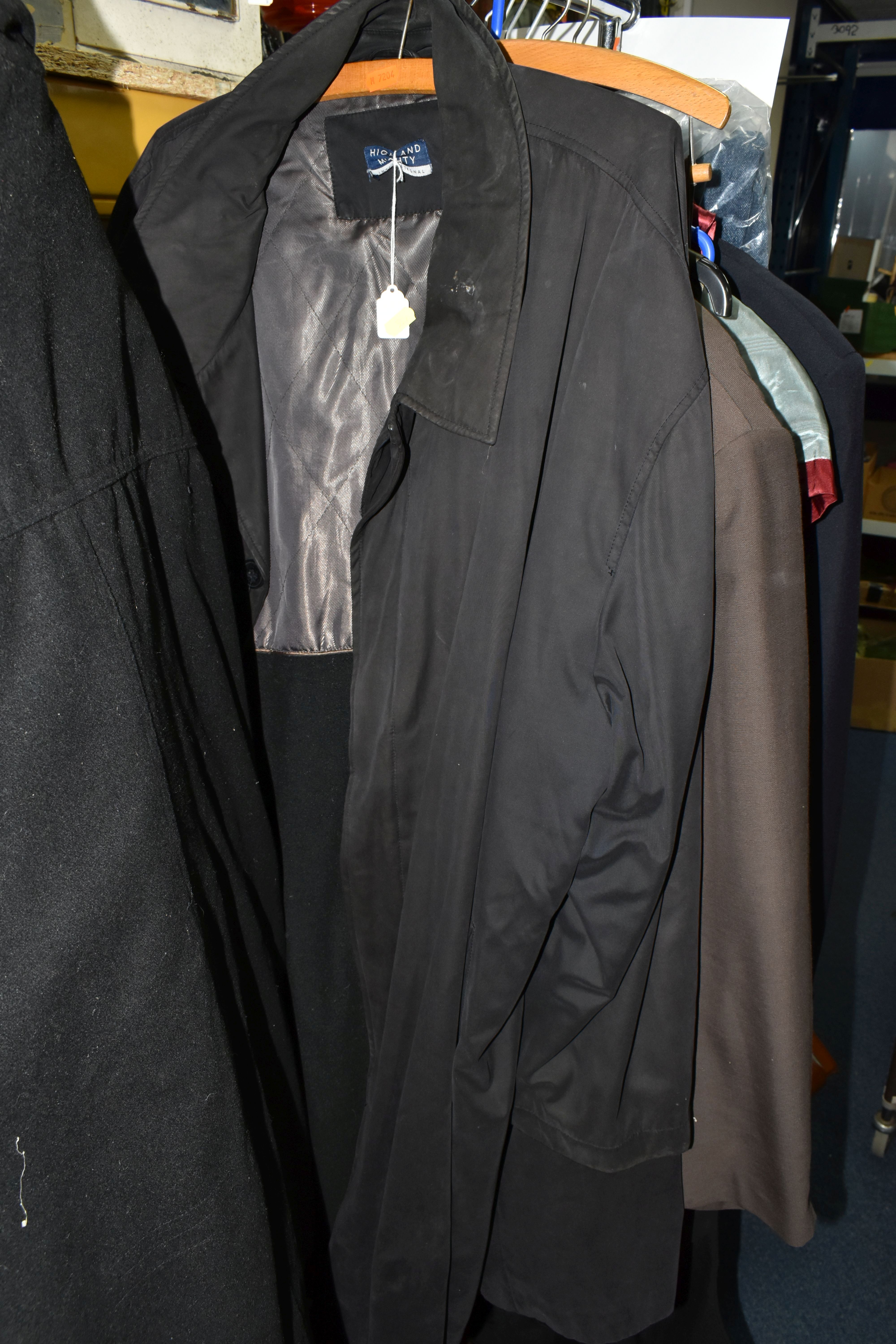 A GROUP OF GENTLEMEN'S CLOTHING AND ACCESSORIES, to include a university graduate gown navy blue - Image 4 of 14