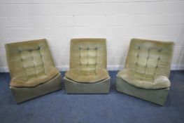 A SET OF THREE 1970'S BUTTONED LOUNGE CHAIRS, width 78cm x depth 98cm x height 104cm (condition