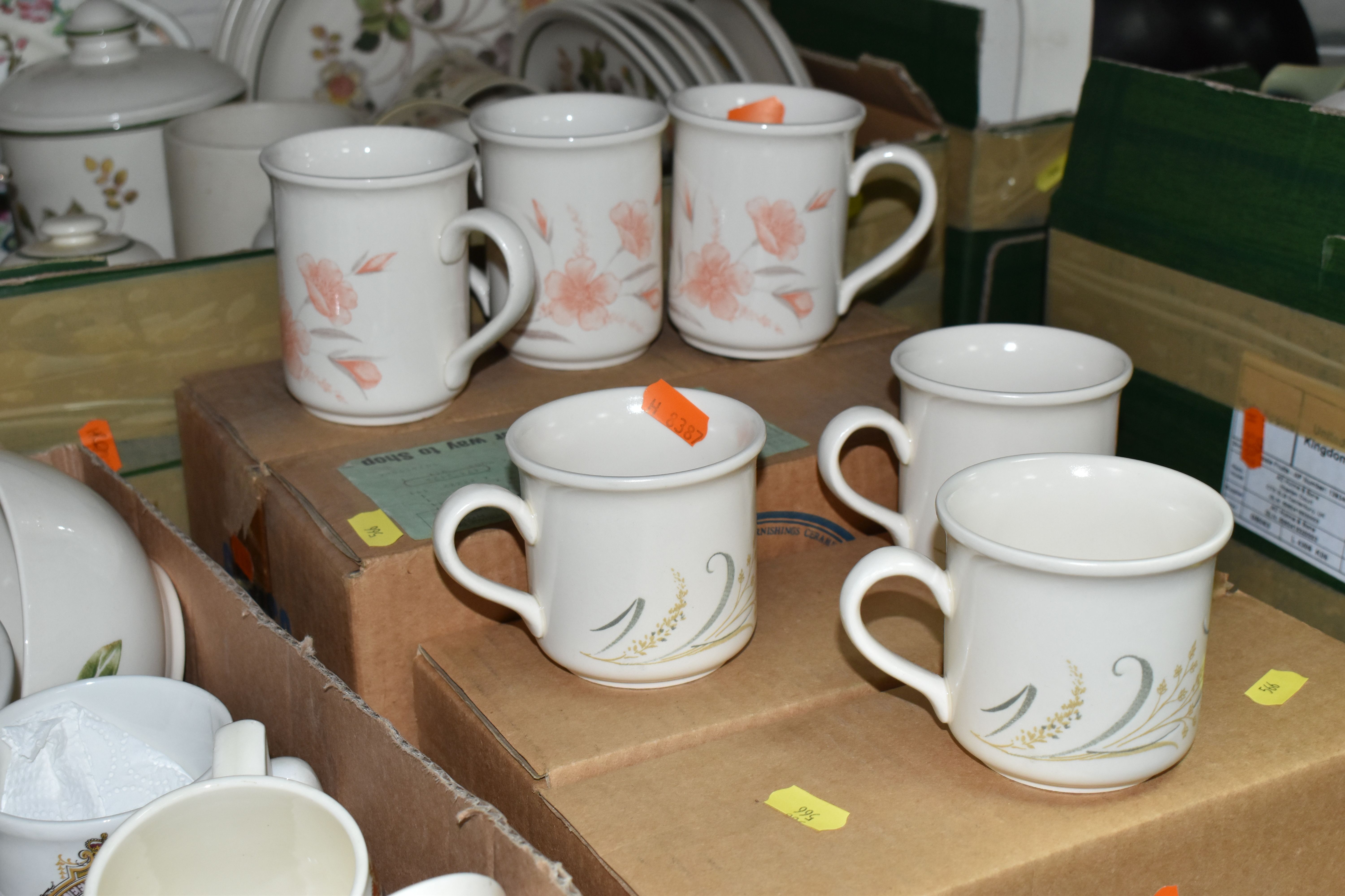SIX BOXES OF TEA AND DINNER WARES ETC, to include green Denby Stoneware, Stanley rose pattern tea - Image 3 of 6