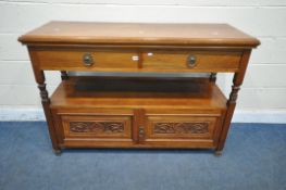 AN EDWARDIAN WALNUT TWO TIER BUFFET, with two frieze drawers and two cupboard doors, width 139cm x