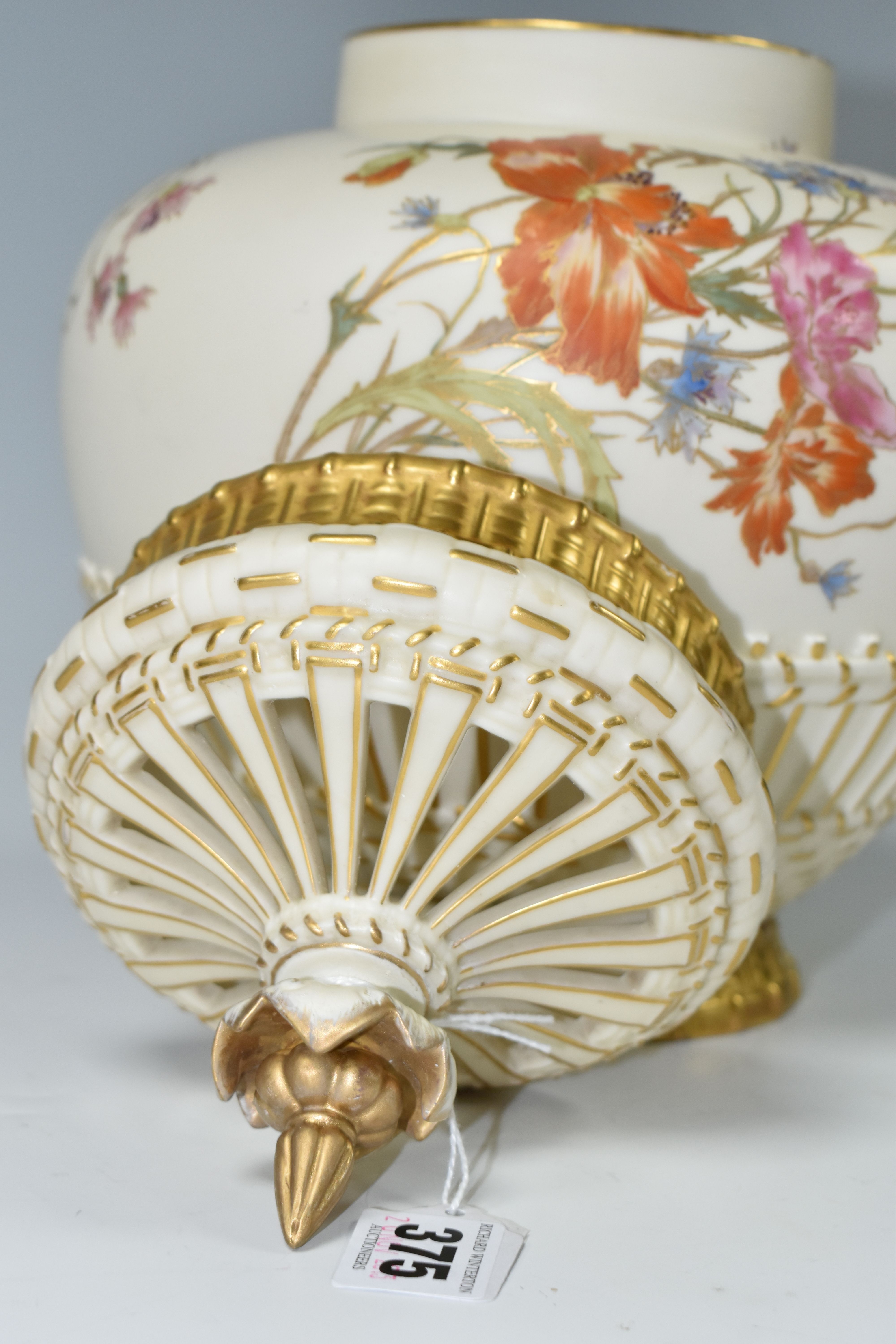 A ROYAL WORCESTER BLUSH IVORY POT POURRI VASE, with crown cover, hand painted with wild flowers, - Image 6 of 8