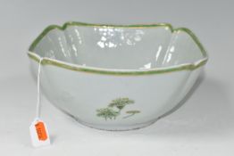 AN EARLY 19TH CENTURY CHINESE EXPORT ARMORIAL FOUR SIDED BOWL, with green and gilt bands with two