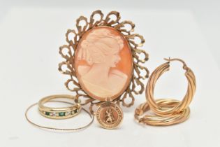 A SELECTION OF YELLOW METAL JEWELLERY, to include a 9ct gold diamond and emerald five stone ring,