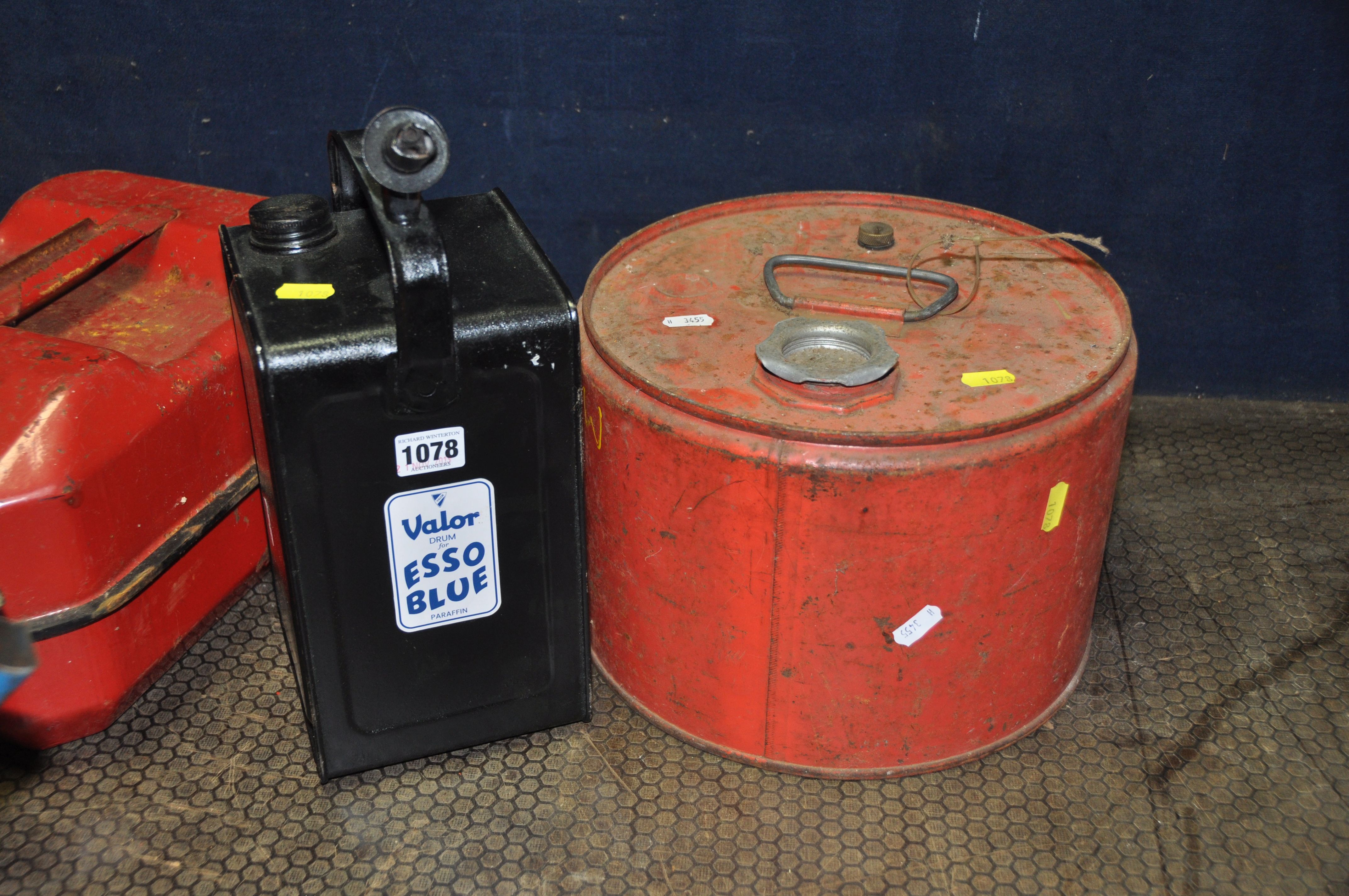 TEN VINTAGE FUEL AND OIL CANS including a Fina and a BP oil cans, two petrol cans, a Valor - Image 3 of 8