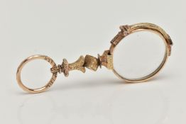 A PAIR OF EARLY 20TH CENTURY, 12CT GOLD LORGNETTE READING GLASSES, decorated with a floral and