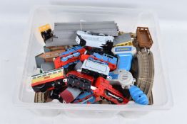 A QUANTITY OF UNBOXED AND ASSORTED TOMY TRACK MASTER PLASTIC BATTERY OPERATED THOMAS THE TANK ENGINE