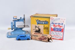 A BOXED PENGUIN SERIES 4 RUBBER BAND DRIVE FORD V8 'TUDOR' SEDAN, No.459 V, not tested, appears