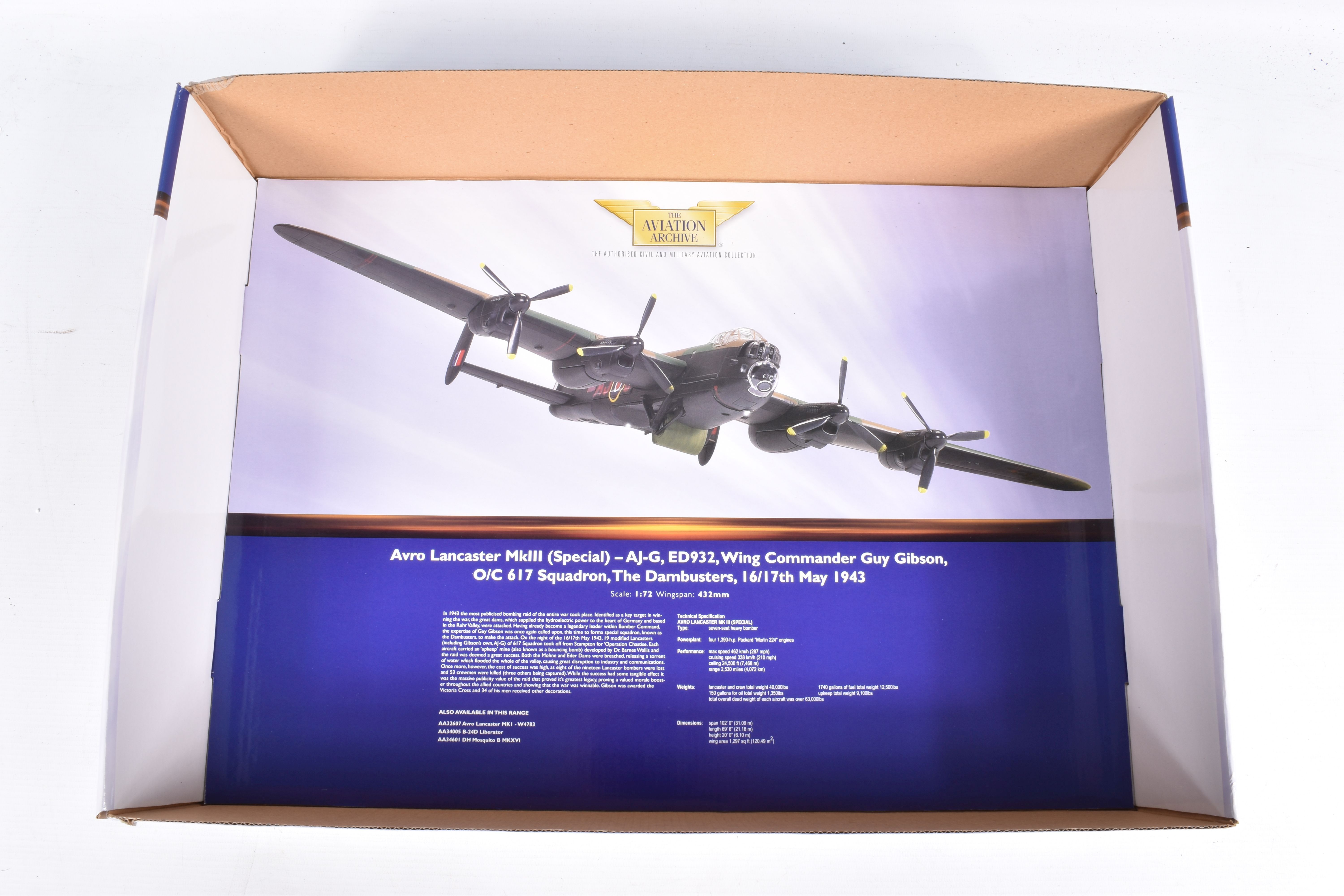 A BOXED LIMITED EDITION CORGI AVIATION ARCHIVE WORLD WAR II BOMBERS ON THE HORIZON AVRO LANCASTER - Image 2 of 4